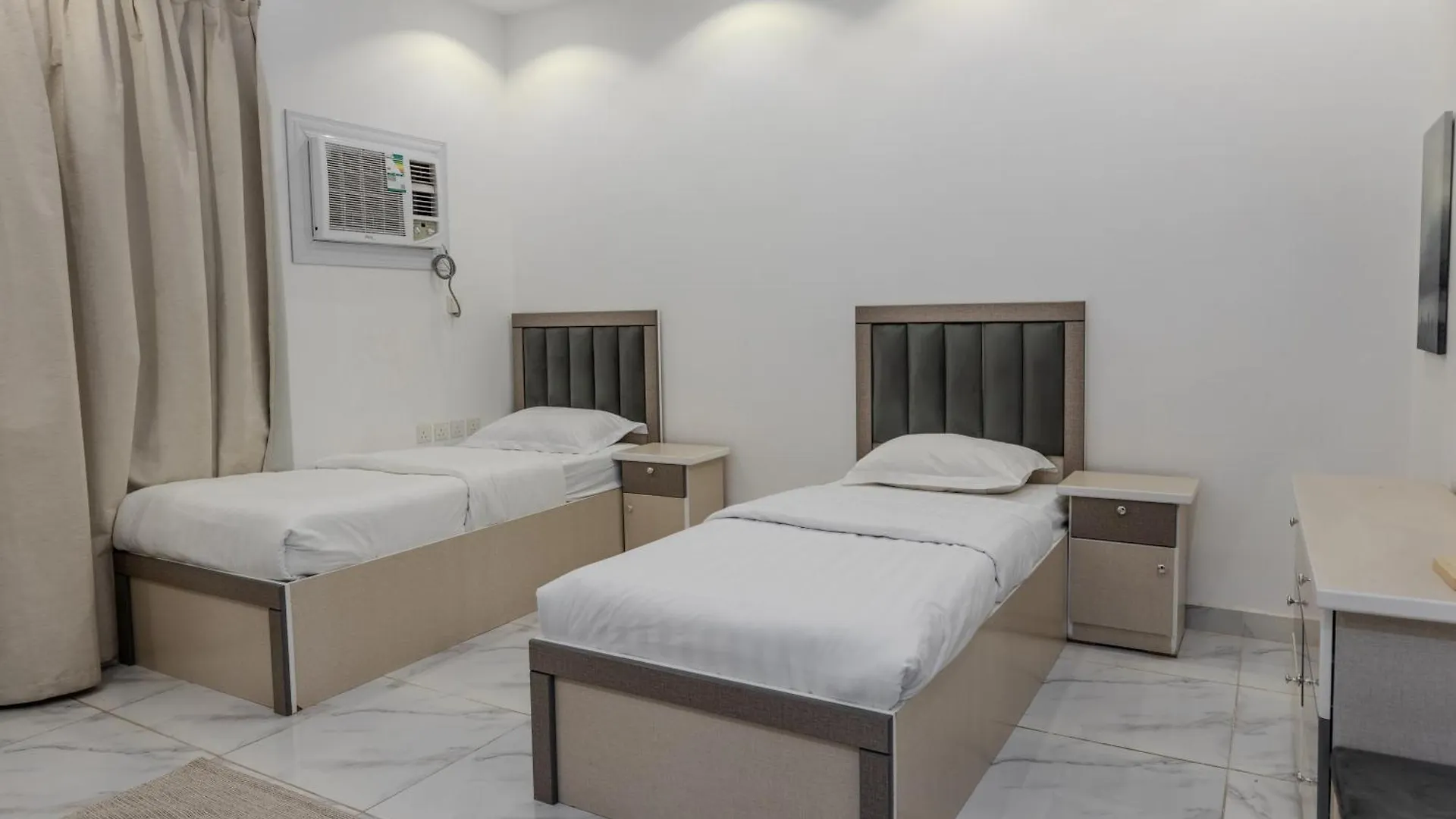 Luxurious Family 3 Bedroom Apartments 10 Mins Drive To Al-Masjid Nabawi - Nozol Noor 1 Medina 0*,  Saudi Arabia